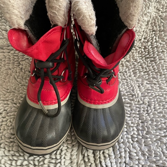 Sorel kids boots size 1 - Picture 5 of 8
